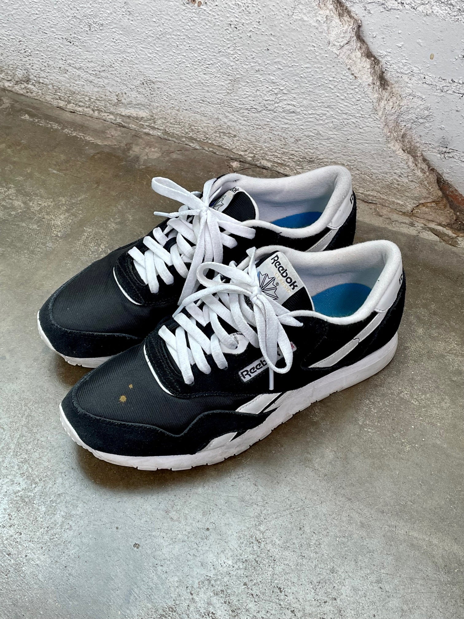 Reebok Classic Nylon Black & White Sneaker (Blue Insole)
