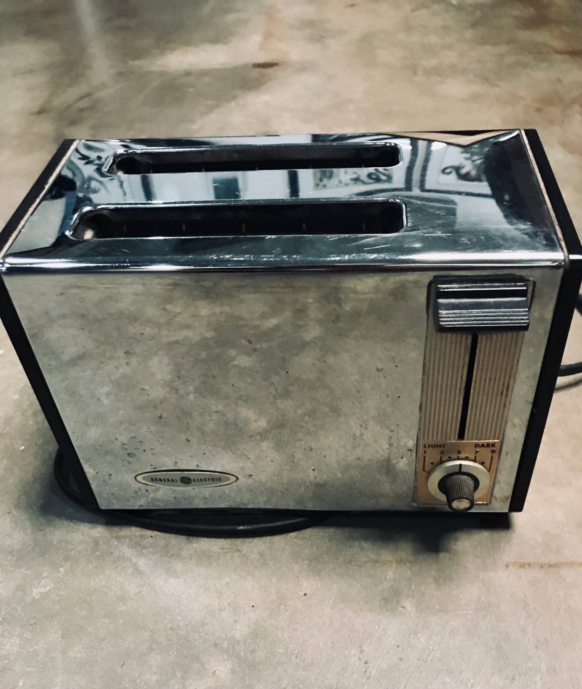 Vintage General Electric Toaster