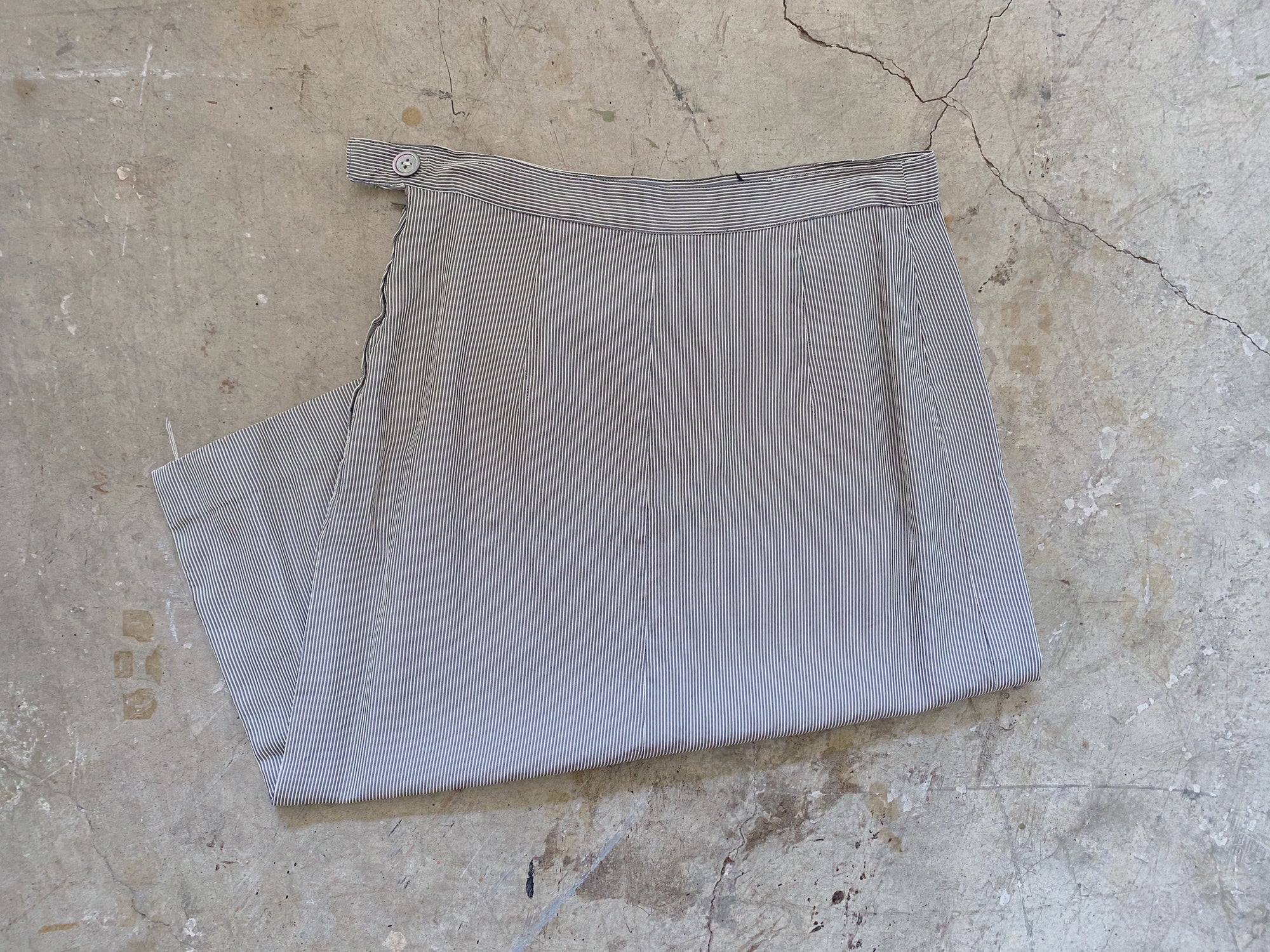 1950's Grey Stripe Pencil Skirt