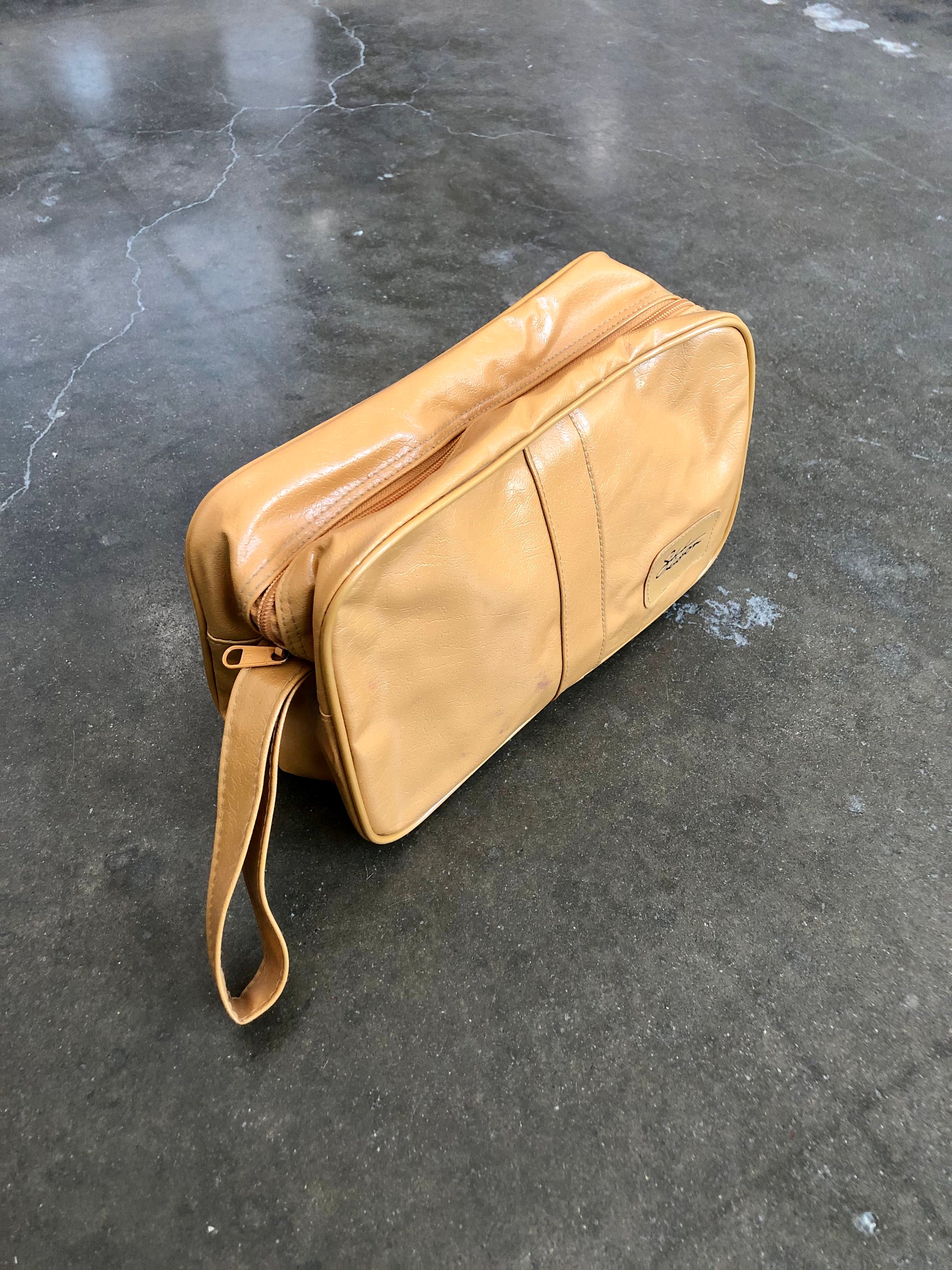 Vintage Stetson Leather Dopp Kit