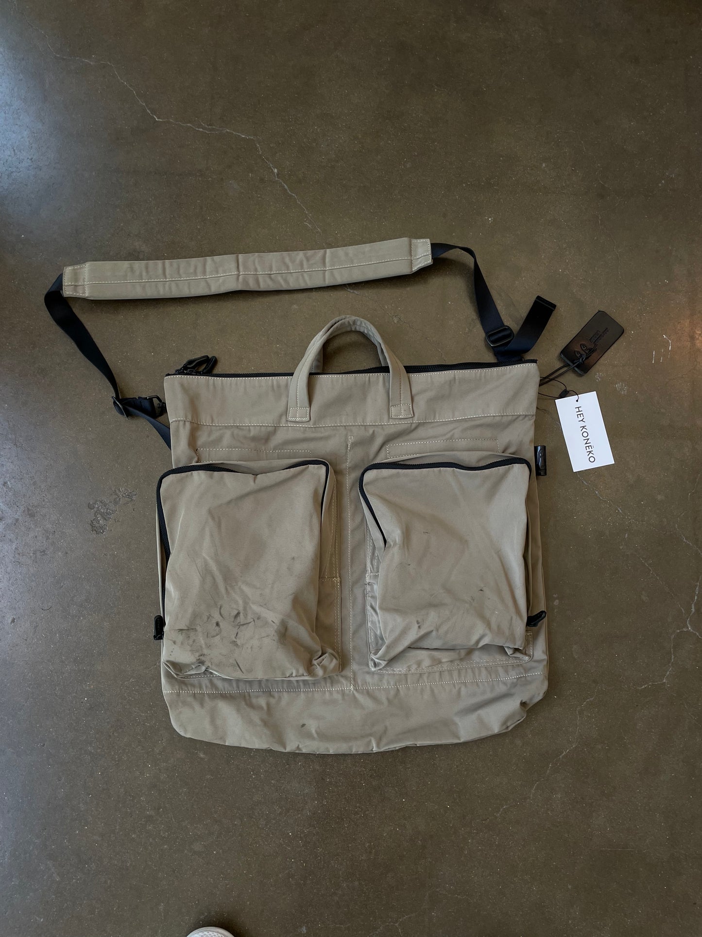 Amiacalva Utility Tote