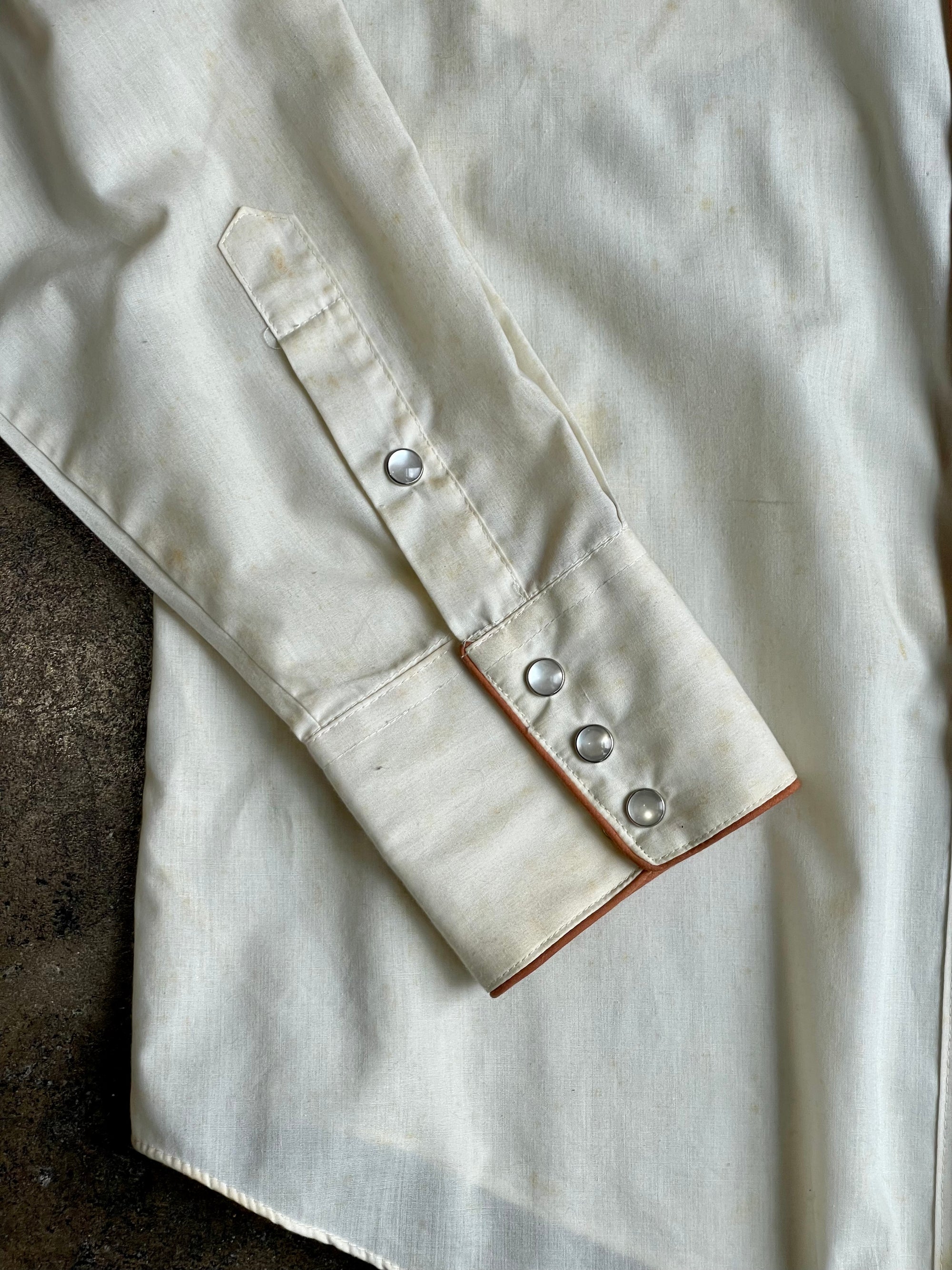 Vintage Embroidered Western Pearl Snap