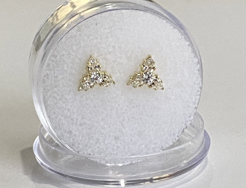 Anatometal 18k YG Pear Trio 2x3mm