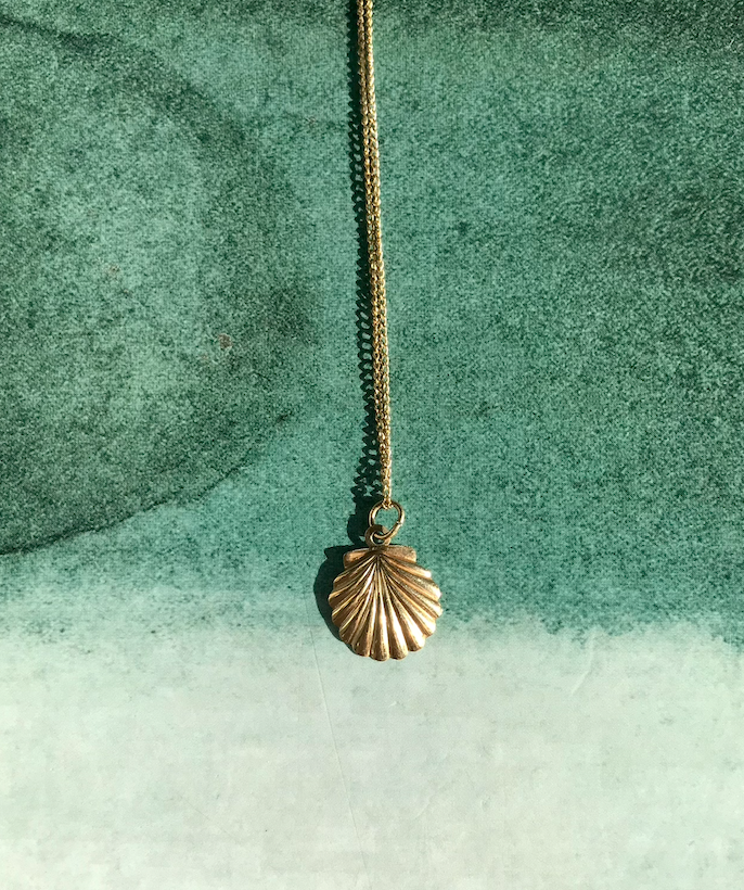 14K Yellow Gold Sea Shell Necklace