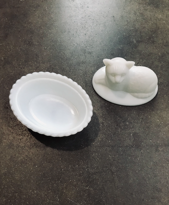 Milk Glass 30's Cat Trinket Box