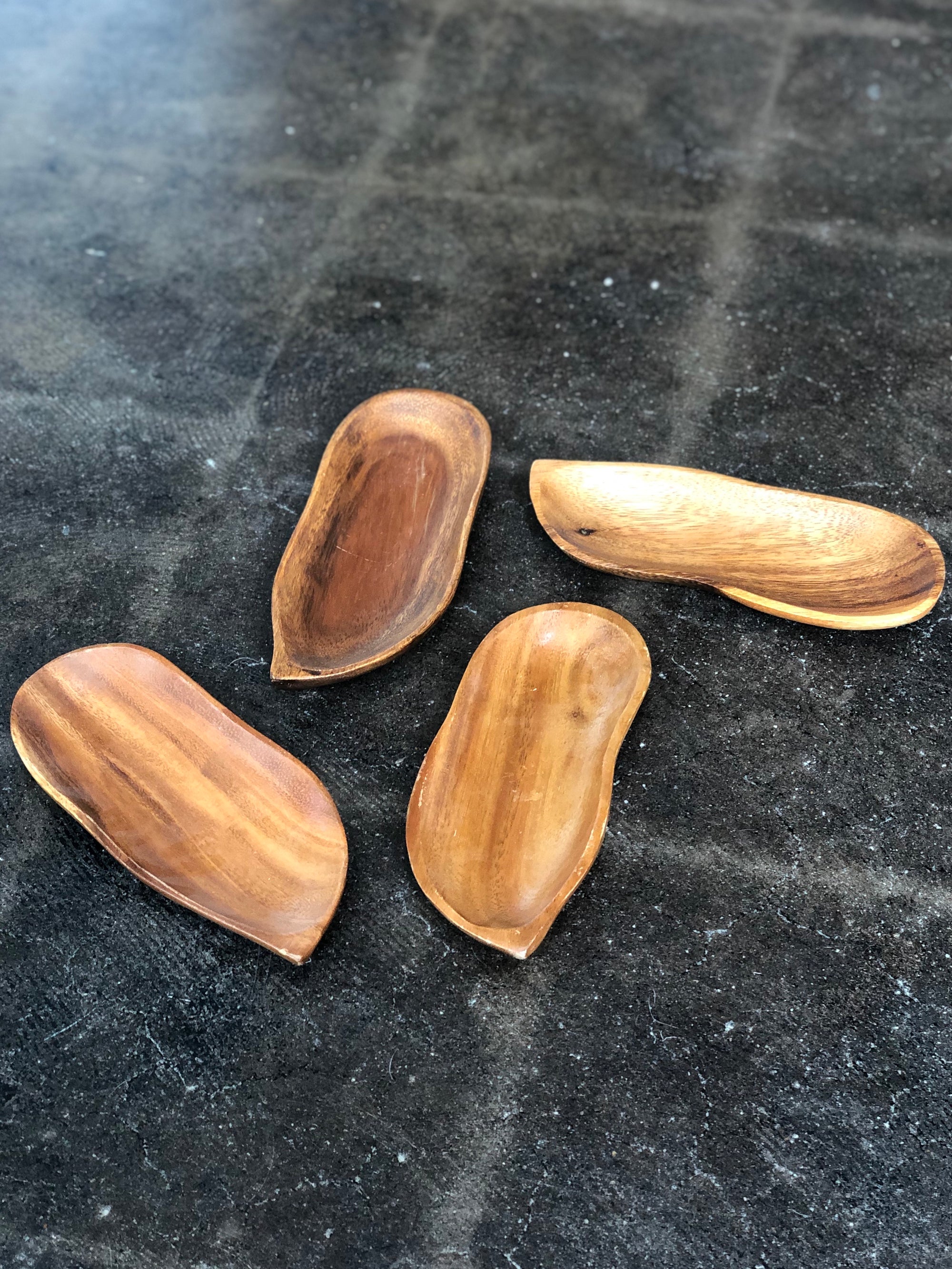 Vintage Set of 4 Corn Dishes