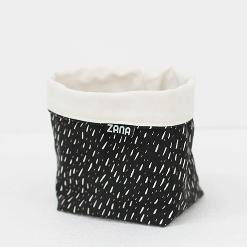 Black Specks Soft Pot